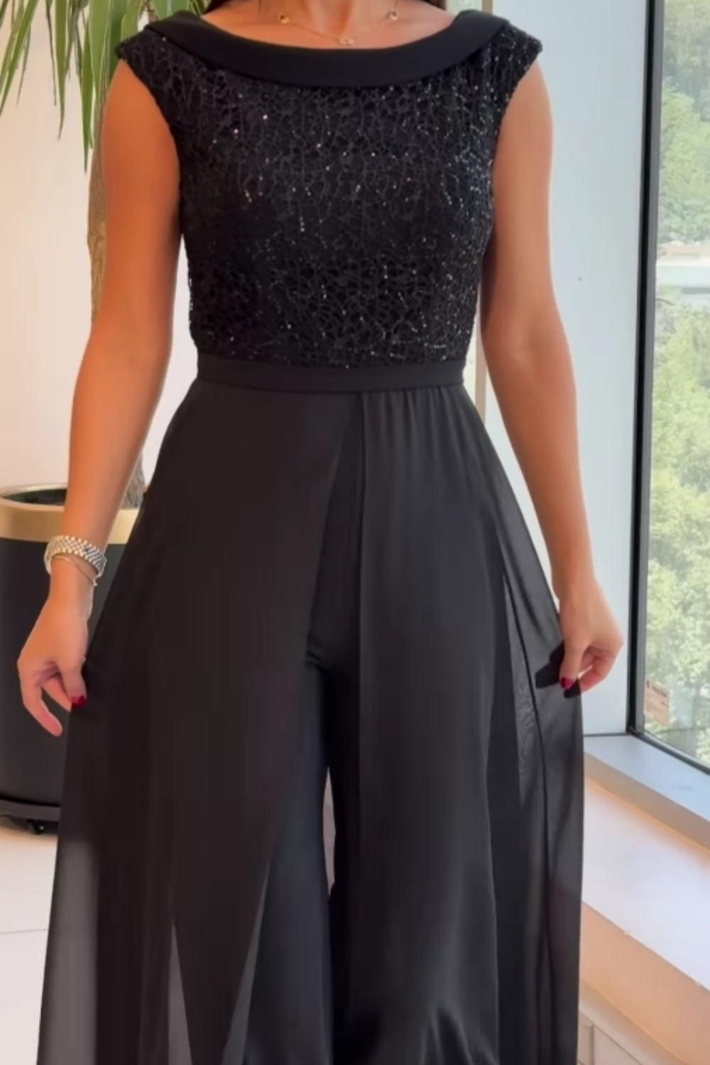 Fontella™ Jumpsuit aus strukturiertem Tüll