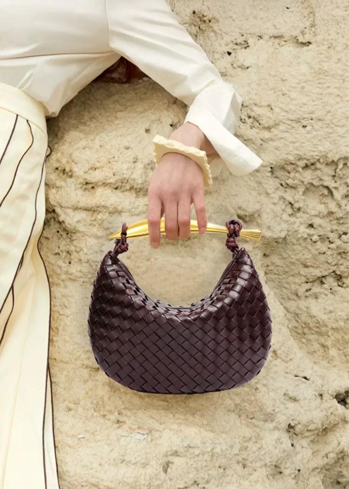 Alexandra – Sac à motif tissé avec poignée dorée