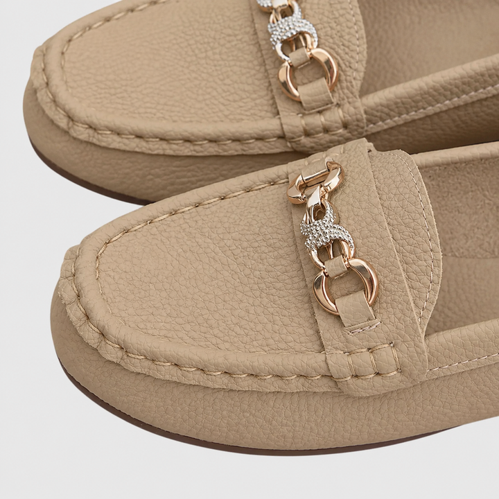 Harlow | Mocassini casual da donna senza lacci con dettaglio catena dorata