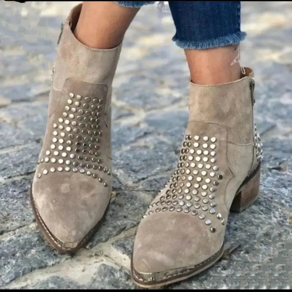 Aina™ | Botas con borde tachonado