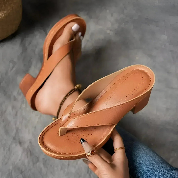 Geneva™ Mule elegante de tacón alto
