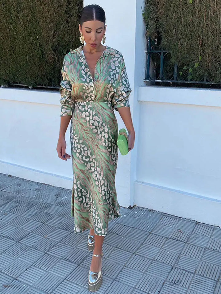 Elegant Long Sleeve Dress for Women - Timeless Flowing Silhouette