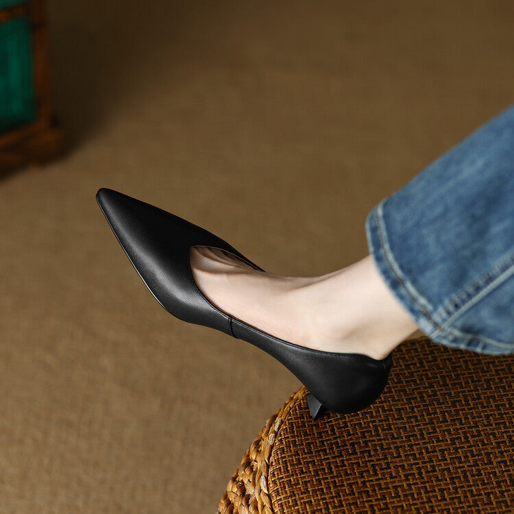 Camille | Décolleté da donna con punta a punta, tacco basso kitten, scarpe slip-on