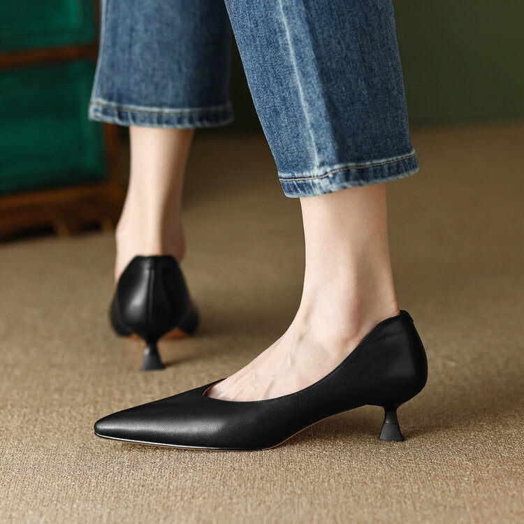 Camille | Décolleté da donna con punta a punta, tacco basso kitten, scarpe slip-on