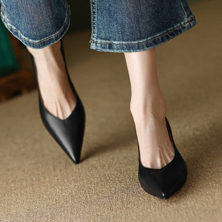 Camille | Décolleté da donna con punta a punta, tacco basso kitten, scarpe slip-on