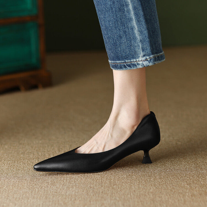 Camille | Décolleté da donna con punta a punta, tacco basso kitten, scarpe slip-on