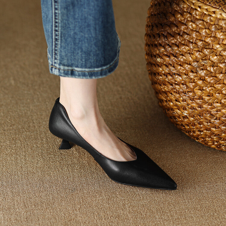 Camille | Décolleté da donna con punta a punta, tacco basso kitten, scarpe slip-on