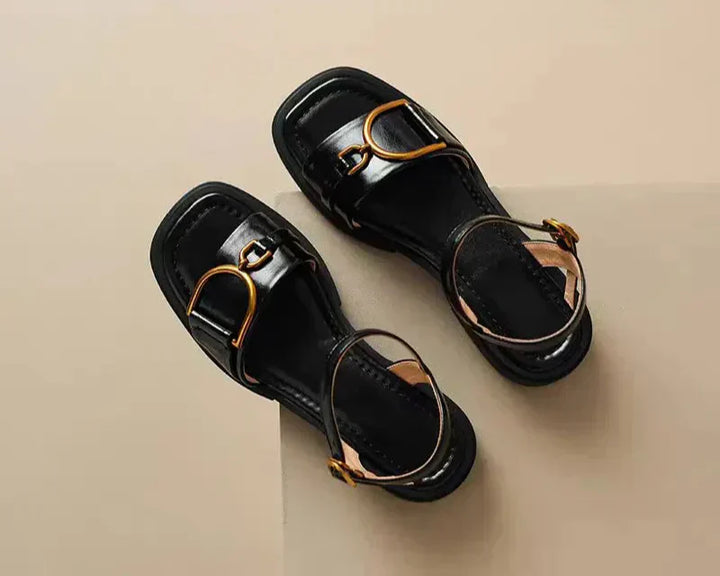 Amara | Sandalias Planas con Hebilla™