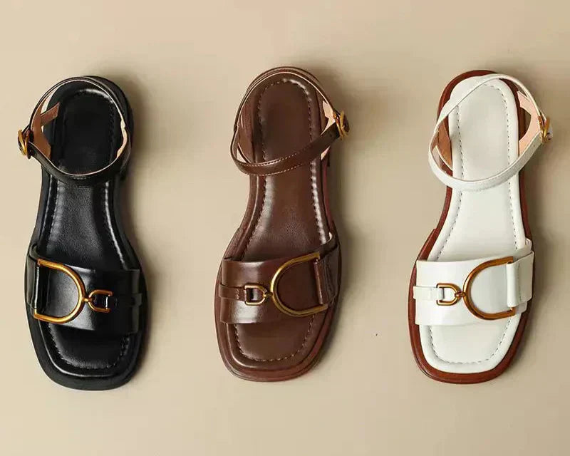 Amara | Sandalias Planas con Hebilla™