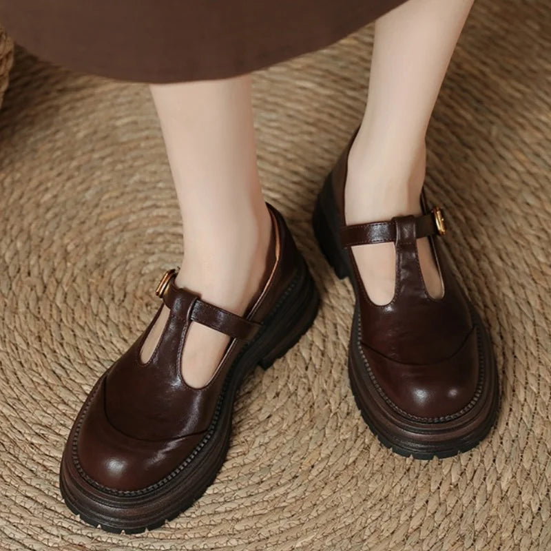 Luna | Zapatos Clásicos con Tira en T