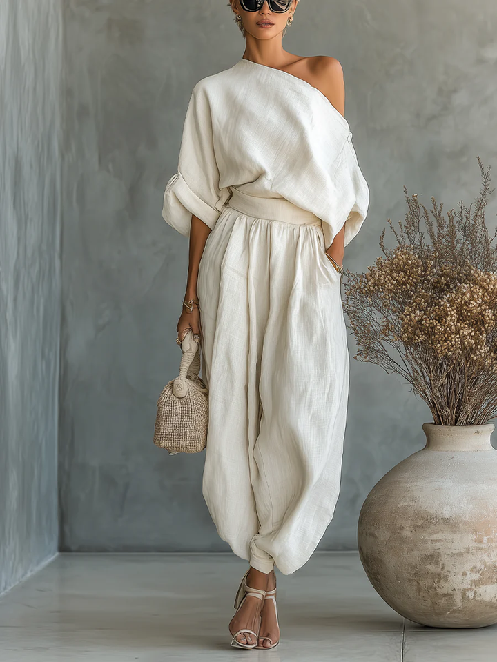 Eleonora – Elegante Completo Due Pezzi con Spalla Scoperta