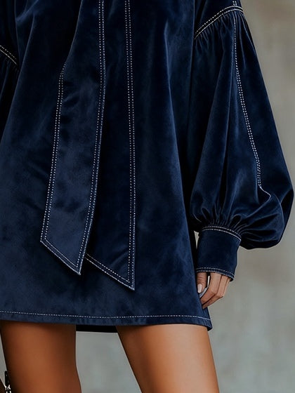 Lunori™ | Valentina – Vestido mini de terciopelo con lazo