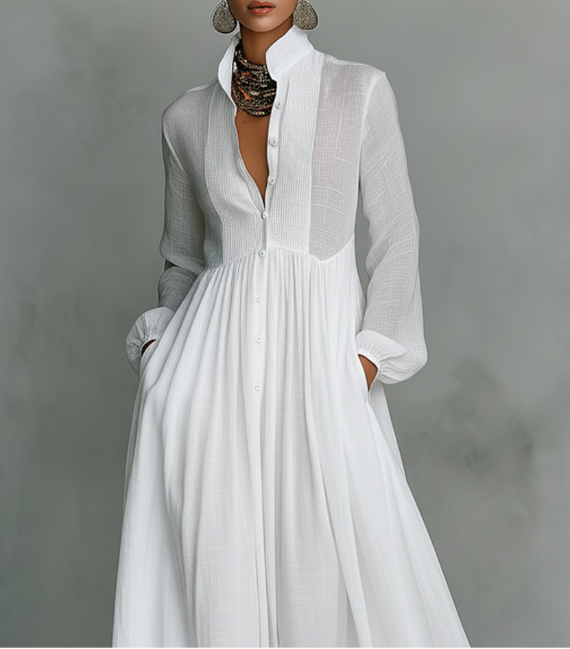 Elisa – Maxikleid im minimalistischen Stil mit Patchwork, hohem Kragen und langen Ärmeln