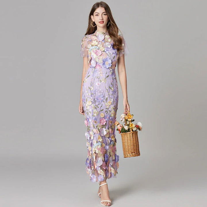 Aurelia | Vestido maxi sin mangas de malla transparente con aplicaciones florales 3D para mujer