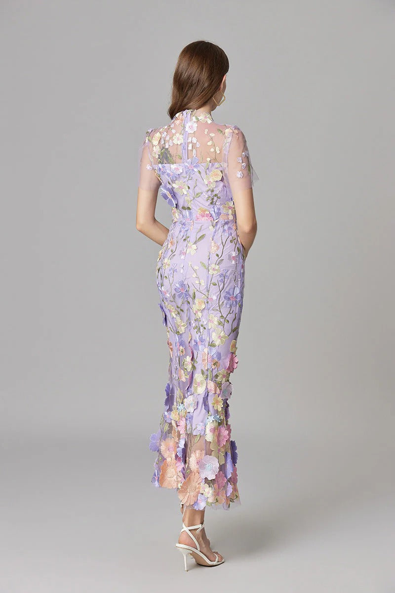 Aurelia | Vestido maxi sin mangas de malla transparente con aplicaciones florales 3D para mujer