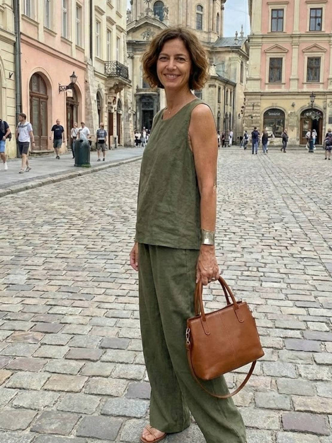 Olivia | Completo donna con canotta senza maniche e pantaloni a gamba larga