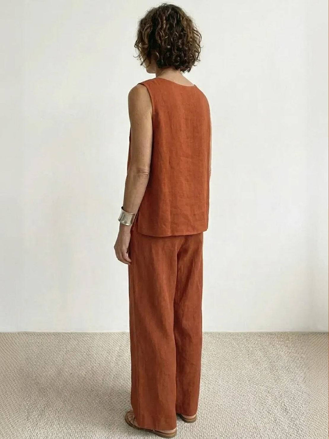 Olivia | Completo donna con canotta senza maniche e pantaloni a gamba larga